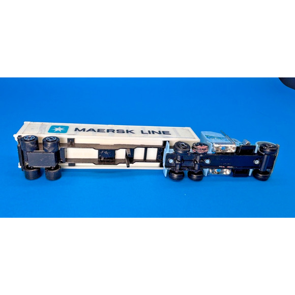 Vintage Semi Tractor Trailer, MAERSK LINE HO Scale 1/87 Diecast Transport - Picture 3 of 10